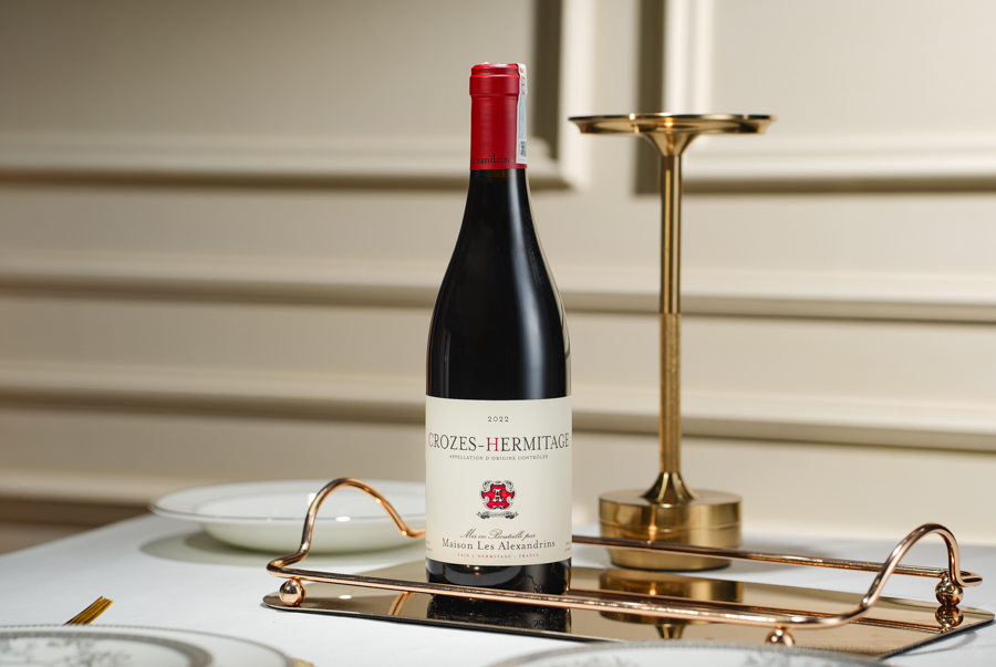 Rượu vang Maison Les Alexandrins Crozes-Hermitage được sản xuất từ nho Shiraz canh tác tại Hermitage (Bắc Rhone)