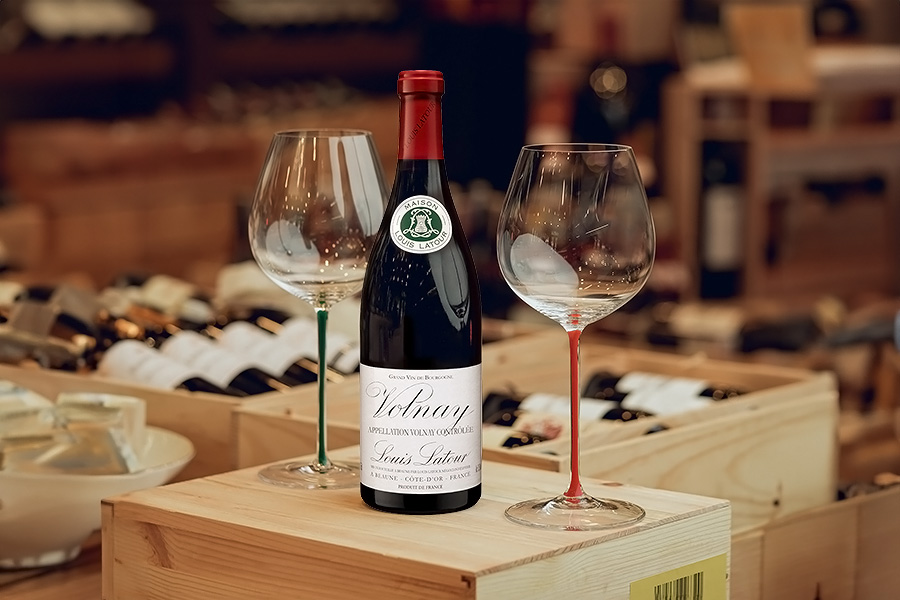 Louis Latour Volnay - Rượu vang đỏ Pinot Noir từ Bourgogne