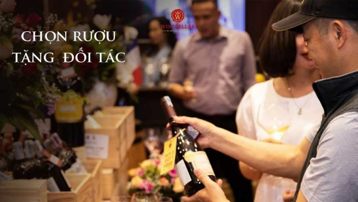 Chọn rượu vang tặng đối tác