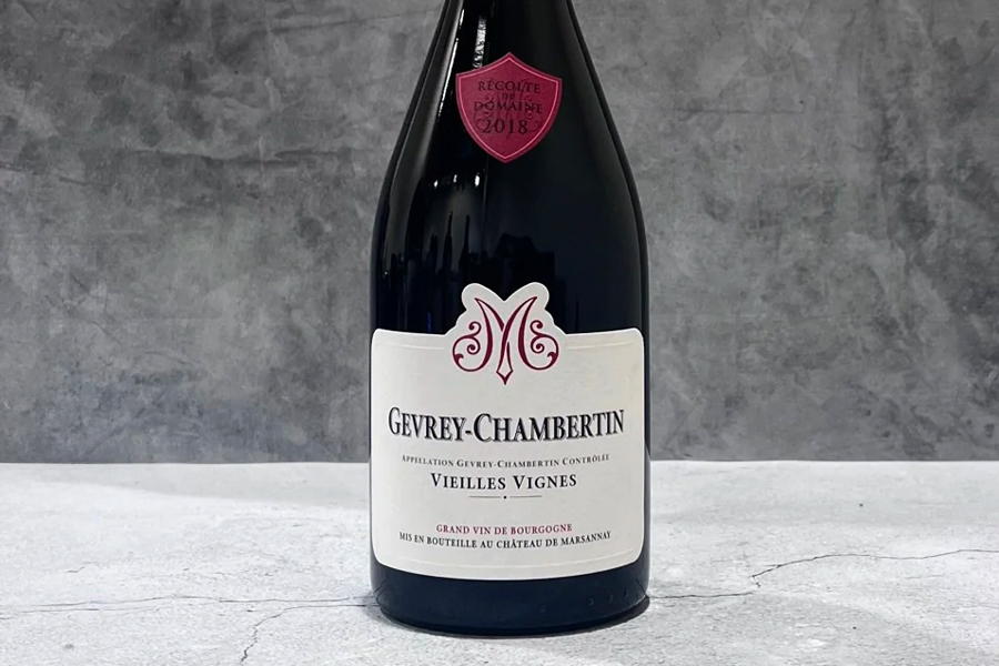 Rượu vang Château de Marsannay từ Gevrey-Chambertin có hương vị sống động và mạnh mẽ