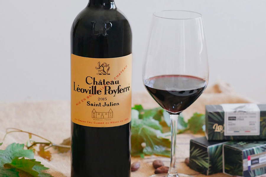 Niên vụ 2015 của rượu vang Pháp Château Léoville Poyferré thể hiện hương thơm phức hợp phong phú, là niên vụ tuyệt vời của điền trang.