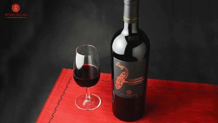Rượu vang ý con công Vindoro 2