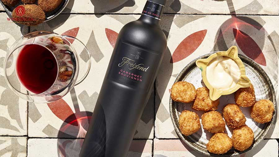 Freixenet Cabernet Sauvignon - Rượu vang đỏ hấp dẫn trong bộ sưu tập Spanish Wine Collection từ thương hiệu danh tiếng hàng đầu Tây Ban Nha