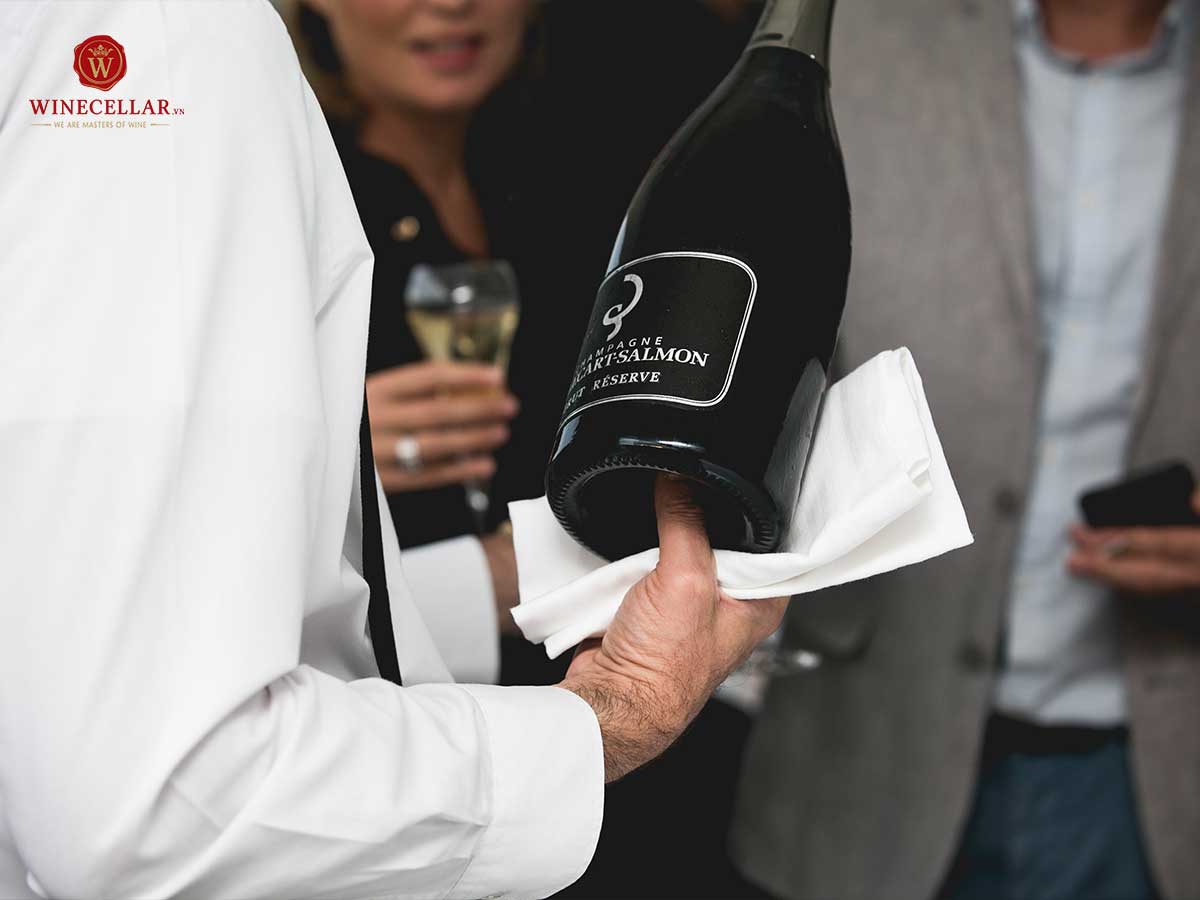 Mua rượu Champagne Billecart Salmon tặng ly Champagne đúng điệu 2