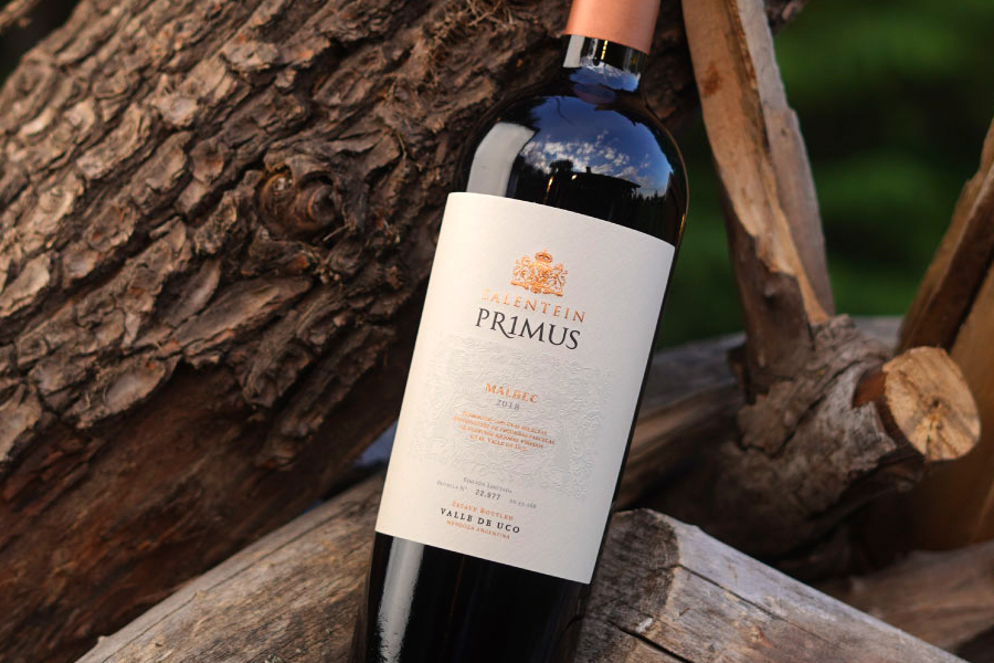 Rượu vang Primus Malbec 2018 có hương thơm mãnh liệt và vị chát mềm mượt, phong phú