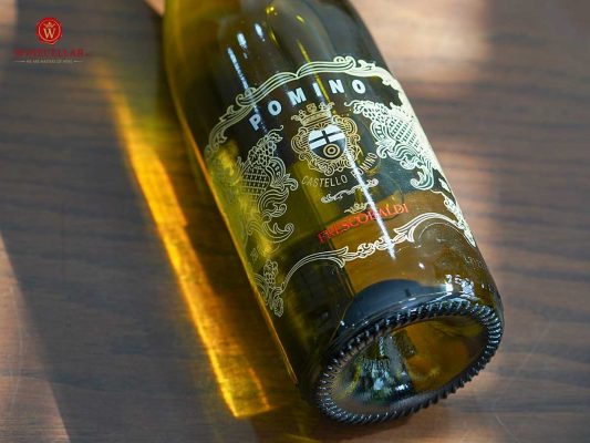 Thưởng thức hương vị rượu vang Ý Pomino Bianco 2020
