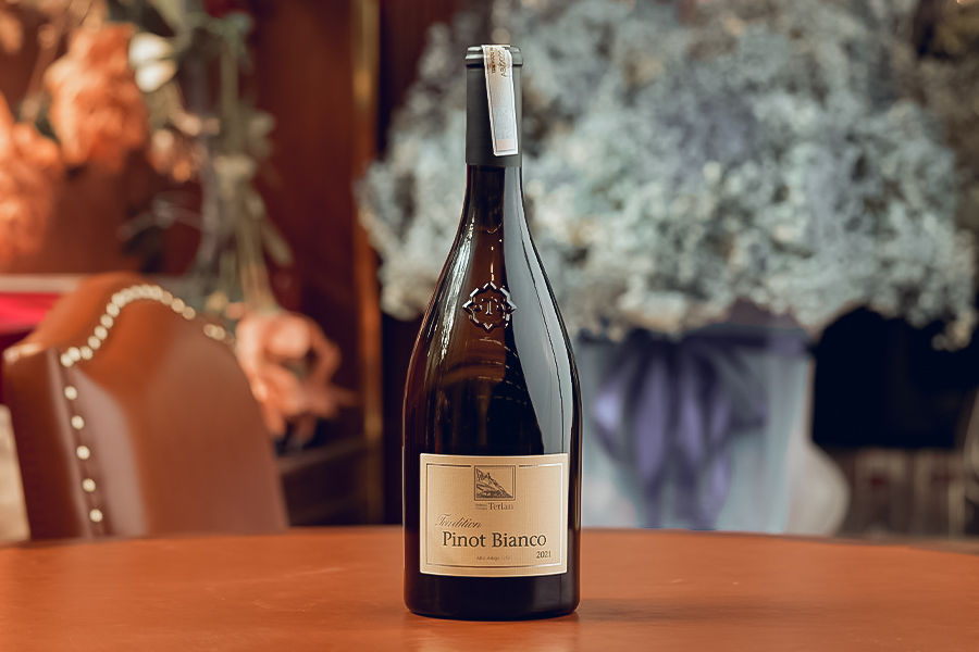 Khám phá hương vị rượu vang Ý Tradition Pinot Bianco 2021