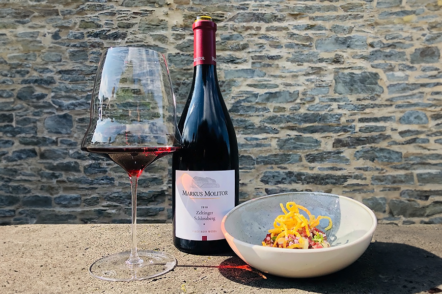 Đôi nét về dòng rượu vang đỏ Markus Molitor Zeltinger Schlossberg Pinot Noir 
