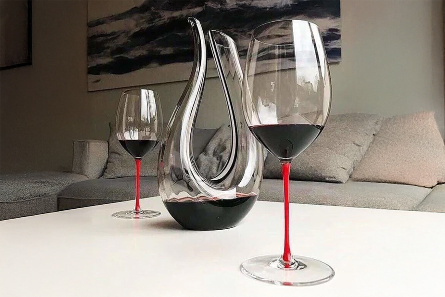 Thưởng vang sành điệu với Decanter Fatto A Mano Amadeo